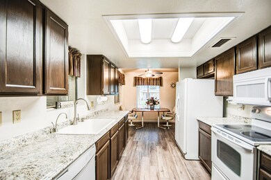 KITCHEN 4