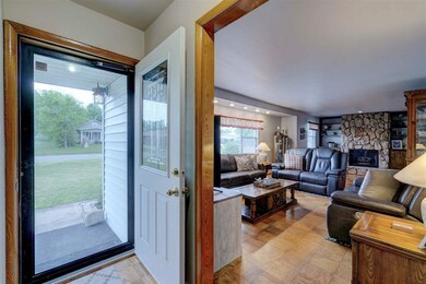 1321 E Broadway St, Cushing, OK 74023 - photo 5