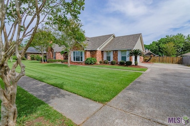 2223 E Eagle St, Zachary, LA 70791 - photo 2