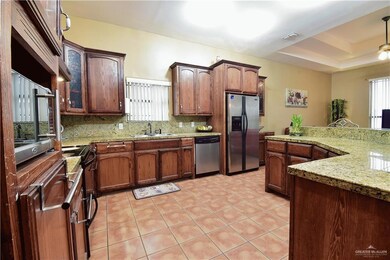 916 E Dorothy Ave, Pharr, TX 78577 - photo 5