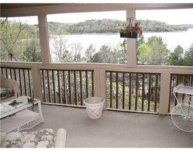 Other. Huge 18 X 12 screeened in sun porch off Mas