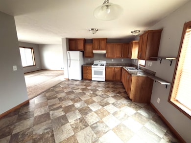 498 Park Ave, Belvidere, IL 61008 - photo 5