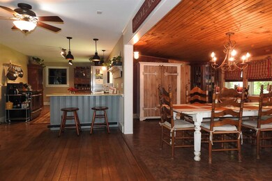 465 Eastridge Cir, Mendon, VT 05701 - photo 4