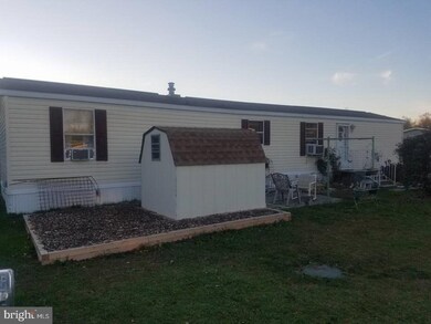 404 Peacock St, Paulsboro, NJ 08066 - photo 2