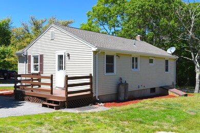 14 Marilyn Rd, Buzzards Bay, MA 02532 - photo 2