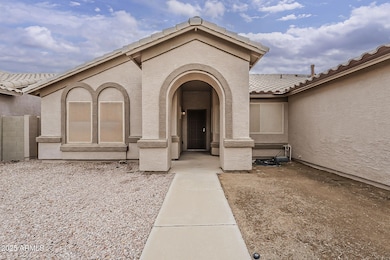 16244 W Desert Bloom St, Goodyear, AZ 85338 - photo 5