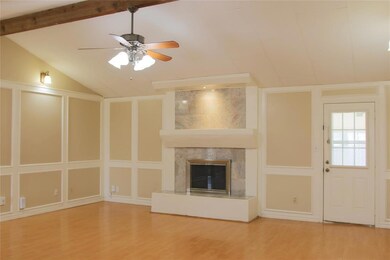 5714 Crestwood Cir E, North Richland Hills, TX 76180 - photo 5