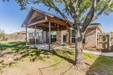 409 Willow Creek Dr, Weatherford, TX 76085 - photo 4