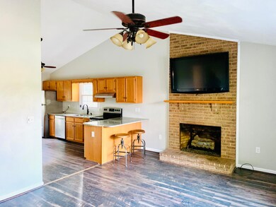 Living room:Kitchen
