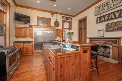 518 College St, Columbus, MS 39701 - photo 5