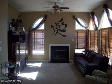 10405 Lowmoor Ct, Lanham, MD 20706 - photo 5