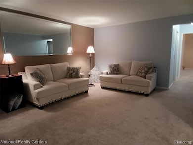 Babcock Cooperative unit 406, Royal Oak, MI 48073 - photo 3