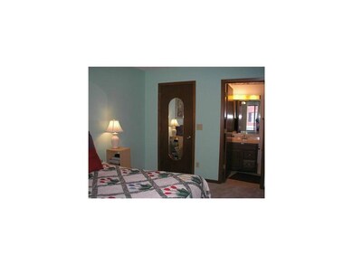 . Master BR with attached bath and walk-in closet.