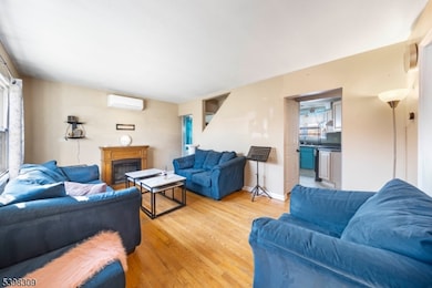 26 Edward Ct, Clifton, NJ 07011 - photo 5