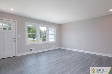 2 Wedgewood Dr, Carteret, NJ 07008 - photo 4