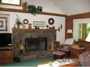 312 W Ridge Dr, Burnsville, NC 28714 - photo 6