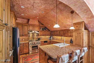 160 Cresta Rd-025-030-Kitchen-MLS_Size
