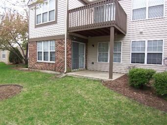 1680 Autumn Ave unit A, Schaumburg, IL 60193 - photo 2