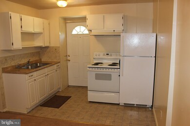 5729 Emilie Rd, Levittown, PA 19057 - photo 7