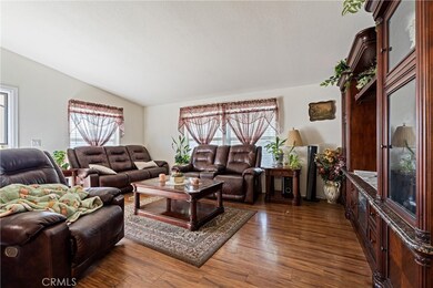 1550 20th St W, Rosamond, CA 93560 - photo 7