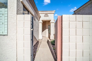 3228 E Fremont Rd, Phoenix, AZ 85042 - photo 7