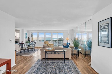 Foyer-Living Room-View