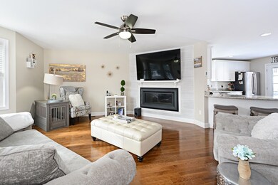 524 Mammoth Rd unit 1, Dracut, MA 01826 - photo 2