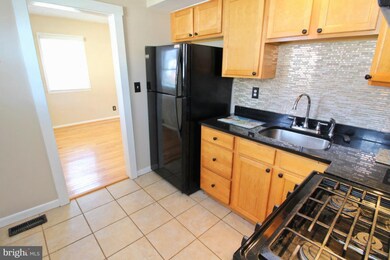 24 Hampton Rd, Linthicum Heights, MD 21090 - photo 3