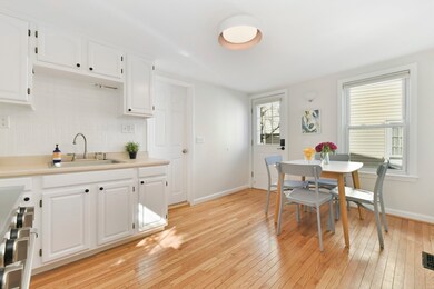51 Smith St unit 51, Arlington, MA 02476 - photo 5