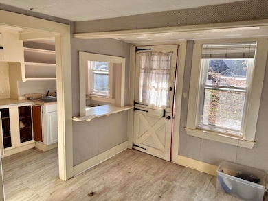 165 Rogers Rd, Kittery, ME 03904 - photo 4