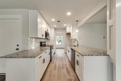 705 Bedford Ct W, Hurst, TX 76053 - photo 3