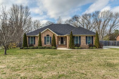 256 Greenbriar Cir, Manchester, TN 37355 - photo 2