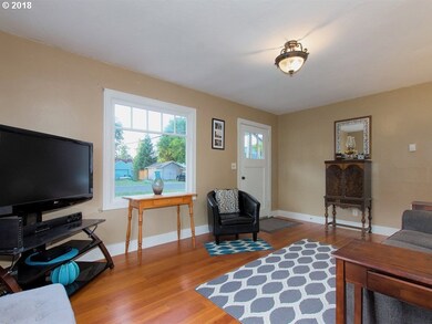 1002 E 6th St, Newberg, OR 97132 - photo 6