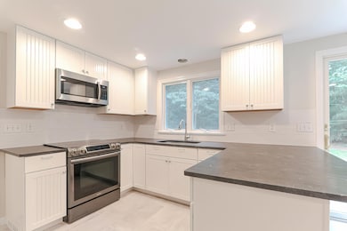 11 Tara Ln, North Falmouth, MA 02556 - photo 4