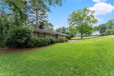 View of grassy yard
