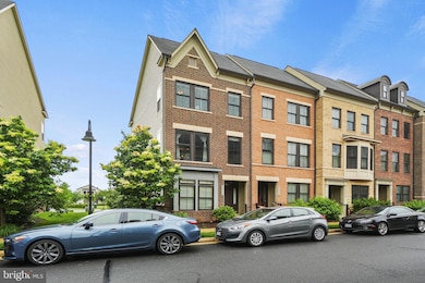 20405 Codman Dr, Ashburn, VA 20147 - photo 2