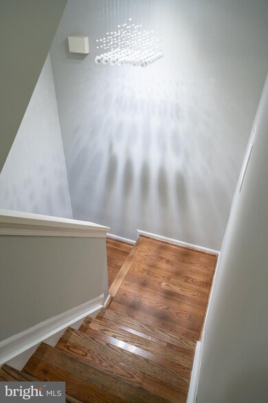 9209 Cardinal Forest Ln, Lorton, VA 22079 - photo 7