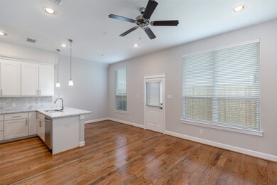 612 Hawthorn Grove Ln, Houston, TX 77009 - photo 7