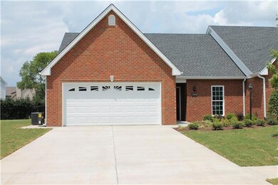 An Easy Place to Call Home!