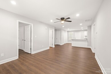 430 Reynolda Dr, Statesville, NC 28677 - photo 3