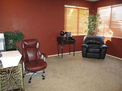 432 E Windsor Dr Loft