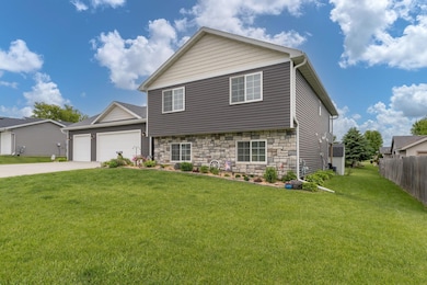 641 Beverly St, Wanamingo, MN 55983 - photo 2