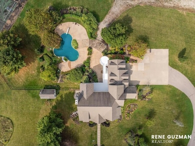 123-4483 76th St Branded-12