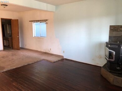 320 W F St, Rainier, OR 97048 - photo 6