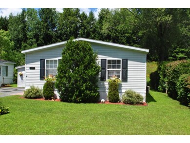 125 Willow Cir, White River Junction, VT 05001 - photo 3