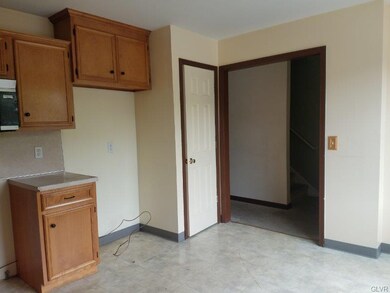 17 Jazz Cir, Whitehall, PA 18052 - photo 7