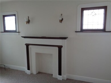 DECORATIVE FIREPLACE