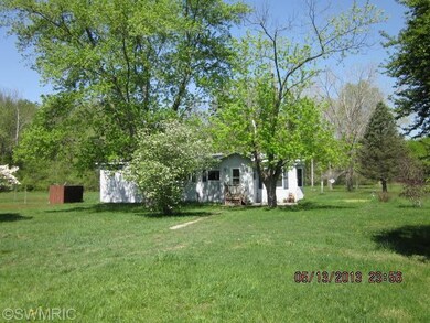 37490 Whiskey Run Rd, Mattawan, MI 49071 - photo 2