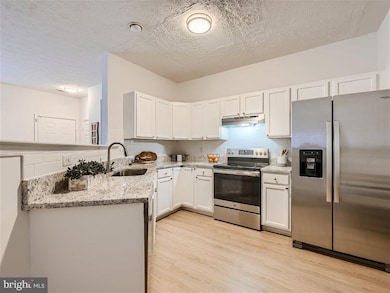 16702 Eldbridge Ln, Bowie, MD 20716 - photo 7