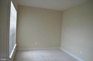 5930 Great Star Dr unit 307, Clarksville, MD 21029 - photo 7